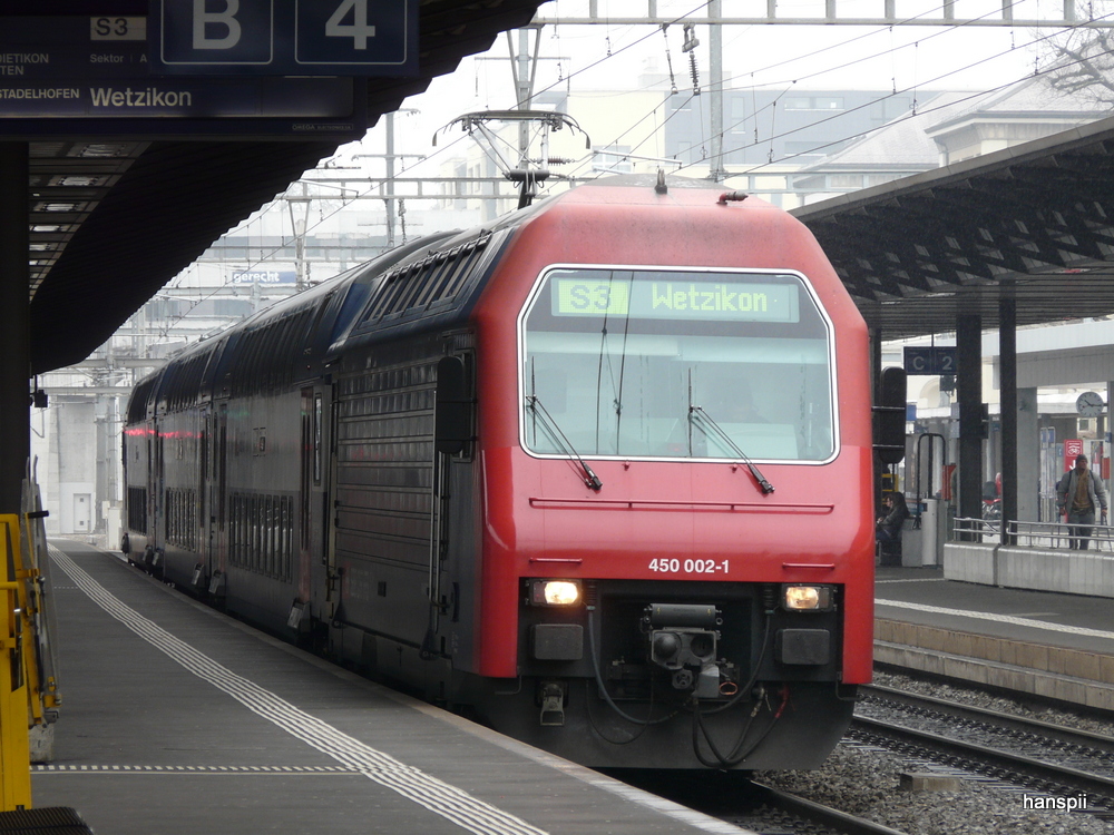 SBB - 450 002-1 unterwegs auf der Linie 3S im Bahnhof Aarau am 25.03.2013