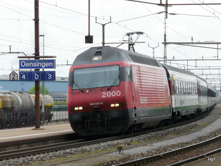 SBB - 460 027-6 vor IR bei deer einfahrt in den Bahnhof Oensingen am 21.05.2010