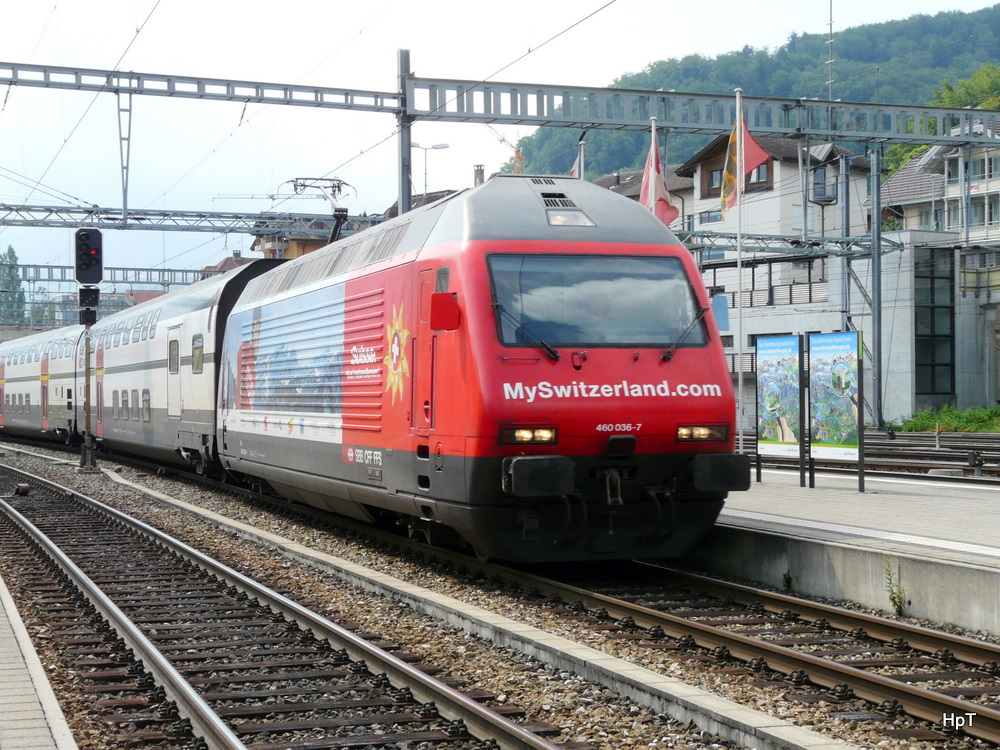 SBB - 460 036-7 mit Schnellzug bei der einfahrt in den Bannhof Spiez am 01.07.2011