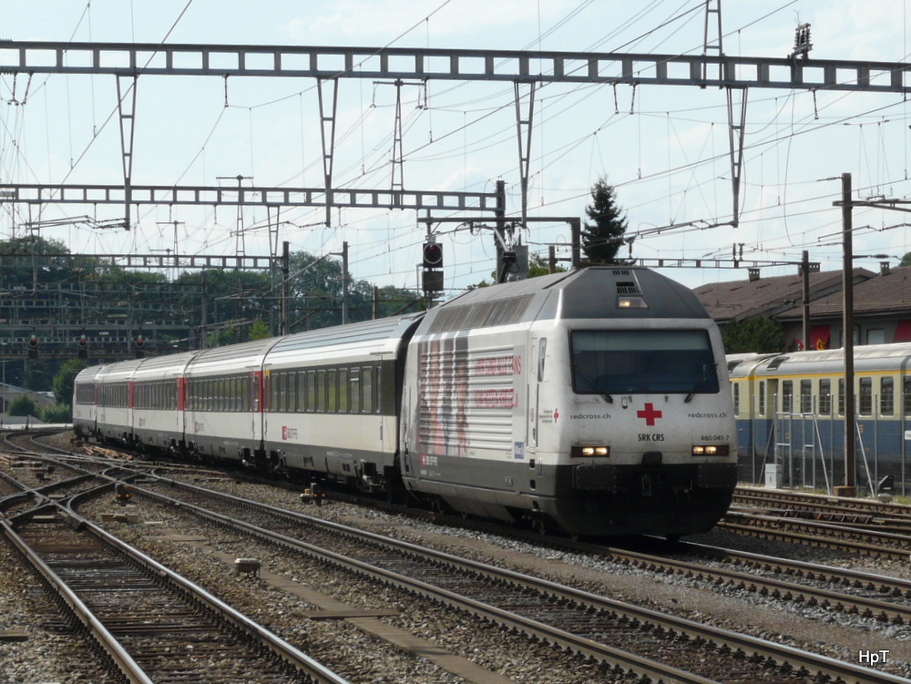 SBB - 460 041-7 mit RE bei der einfahrt im Bahnhof Burgdorf am 03.08.2013