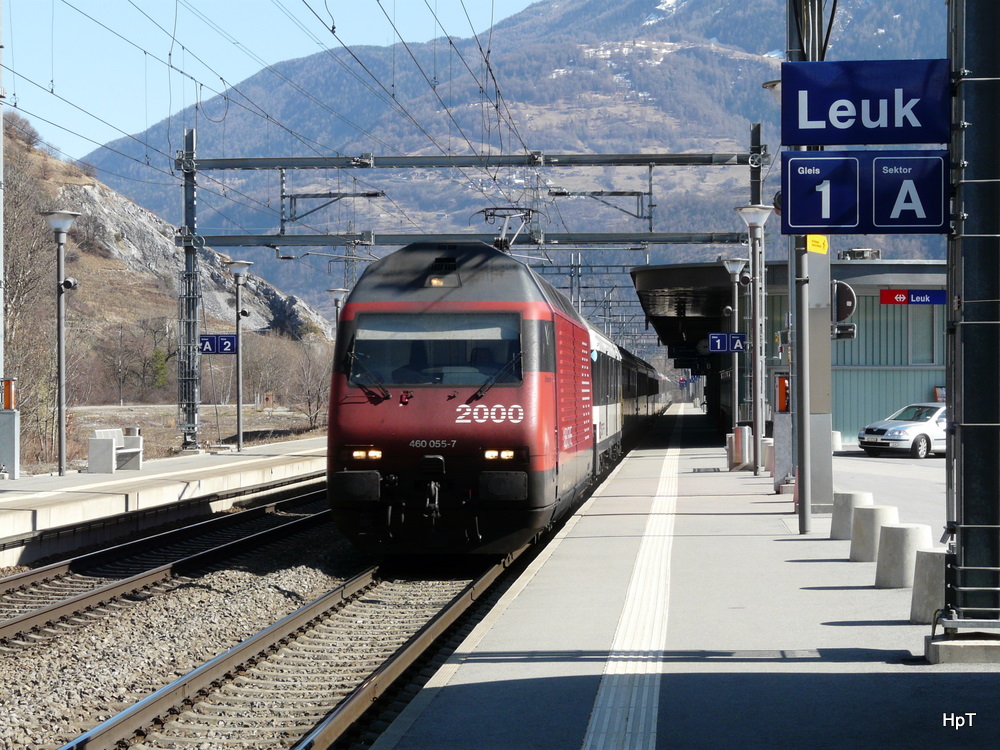 SBB - 460 055-7 mit IR bei der einfahrt in den Bahnhof Leuk am 18.03.2011

