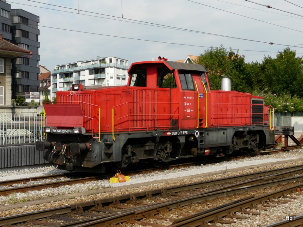 SBB - Am 841 037-5 im Bahnhof Thun am 01.07.2011