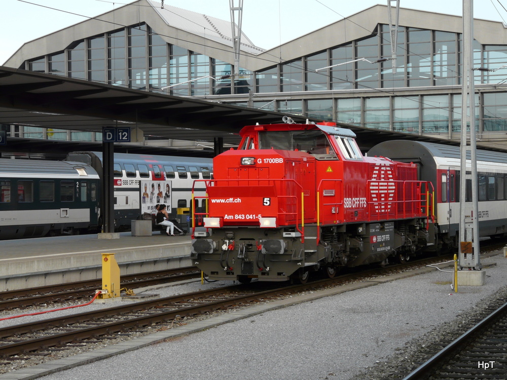 SBB - Am 843 041-5 bei Rangierfahrt im Bahnhof Basel SBB am 29.04.2010