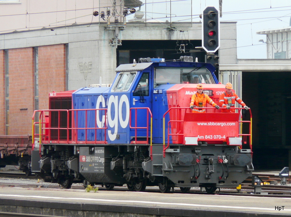 SBB - Am 843 070-4 bei Rangierfahrt im Bahnhof Langenthal am 30.08.2012