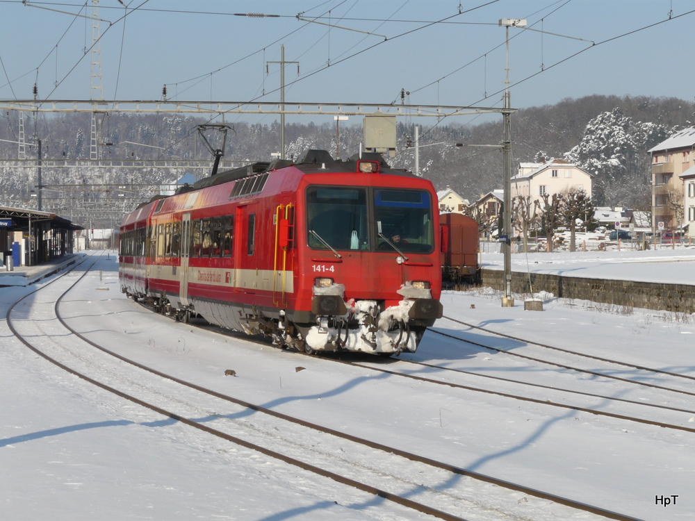 SBB - Ausfahrt des CJ Triebwagen RBDe 4/4 560 141-2 aus dem Bahnhof von Porrentruy am 12.02.2012