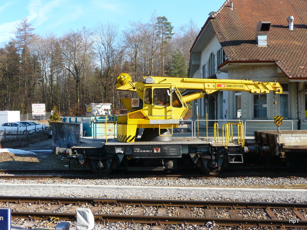 SBB - Dienstfahrzeug  XTms 40 85 95 85 592-6 abgestellt in Zollikofen am 11.02.2011