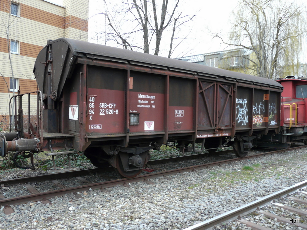 SBB - Dienstwagen  X 40 85 94 22 520-8 in Biel am 12.03.2011