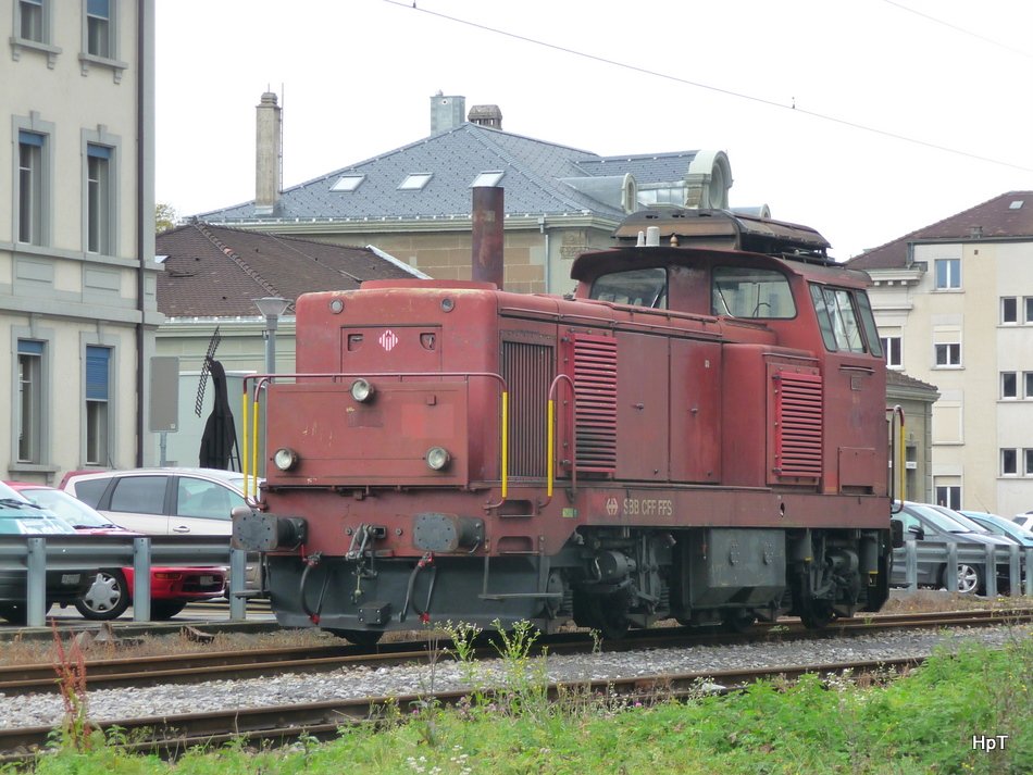SBB - Diesellok Bm 4/4 18410 im Bahnhofsareal von Fribourg am 09.11.2009