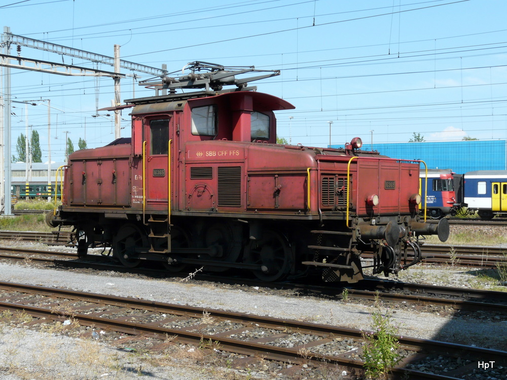 SBB - Ee 3/3 16365 abgestellt im Bahnhofsareal von Romanshorn am 09.07.2011  .. Das Bild wurde vom Locorama Areal aus aufgenommen ..