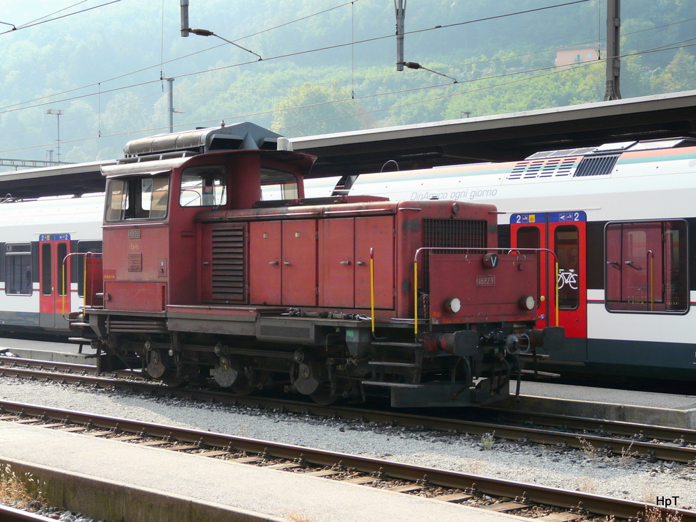 SBB - Em 3/3 18823 mit Spez. Kupplungsaufsatz abgestellt im Bahnhof Chiasso am 30.09.2011
