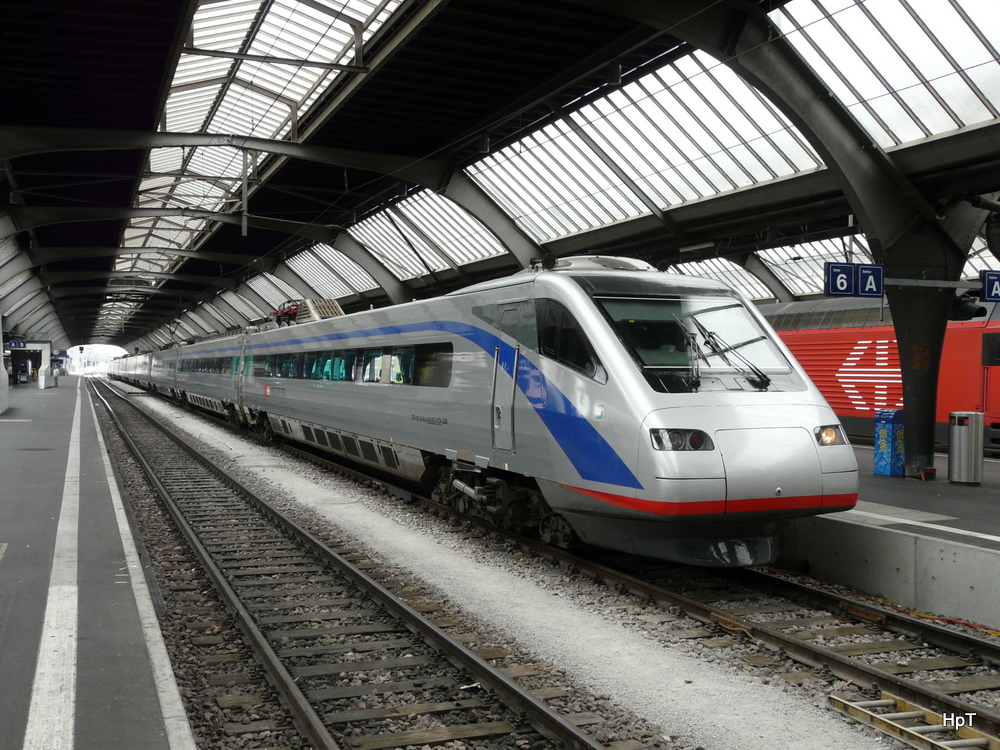 SBB - ETR 470 ... im Hauptbahnhof Zrich am 02.09.2012