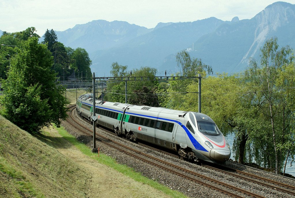 SBB ETR 610 als EC 32 von Milano kurz nach Villeneuve am 8. Juni 2010