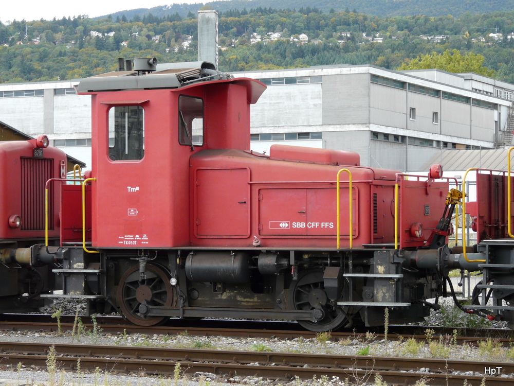 SBB - Fahrzeugausstellung im SBB Werksttteareal Biel/Bienne mit der Rangierlok Tm 2/2 918 anlsslich der 150 Jahre Feier des Jurabogens am 26.09.2010 

