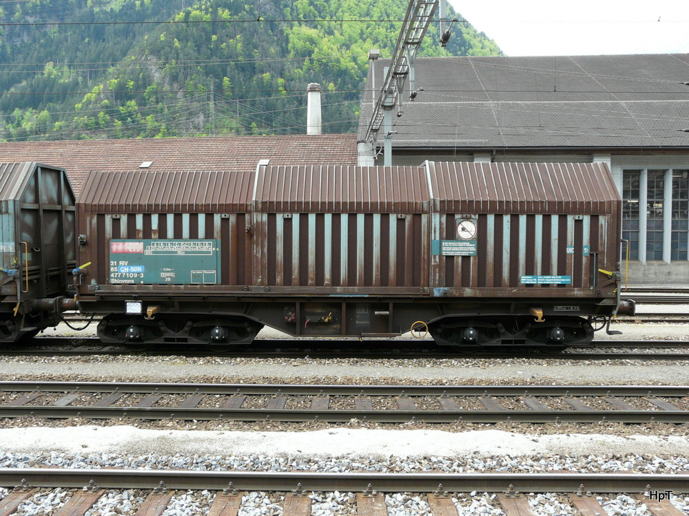 SBB -  Gterwage  Shimmns 31 85 477 1 109-3 in Erstfeld am 08.05.2012