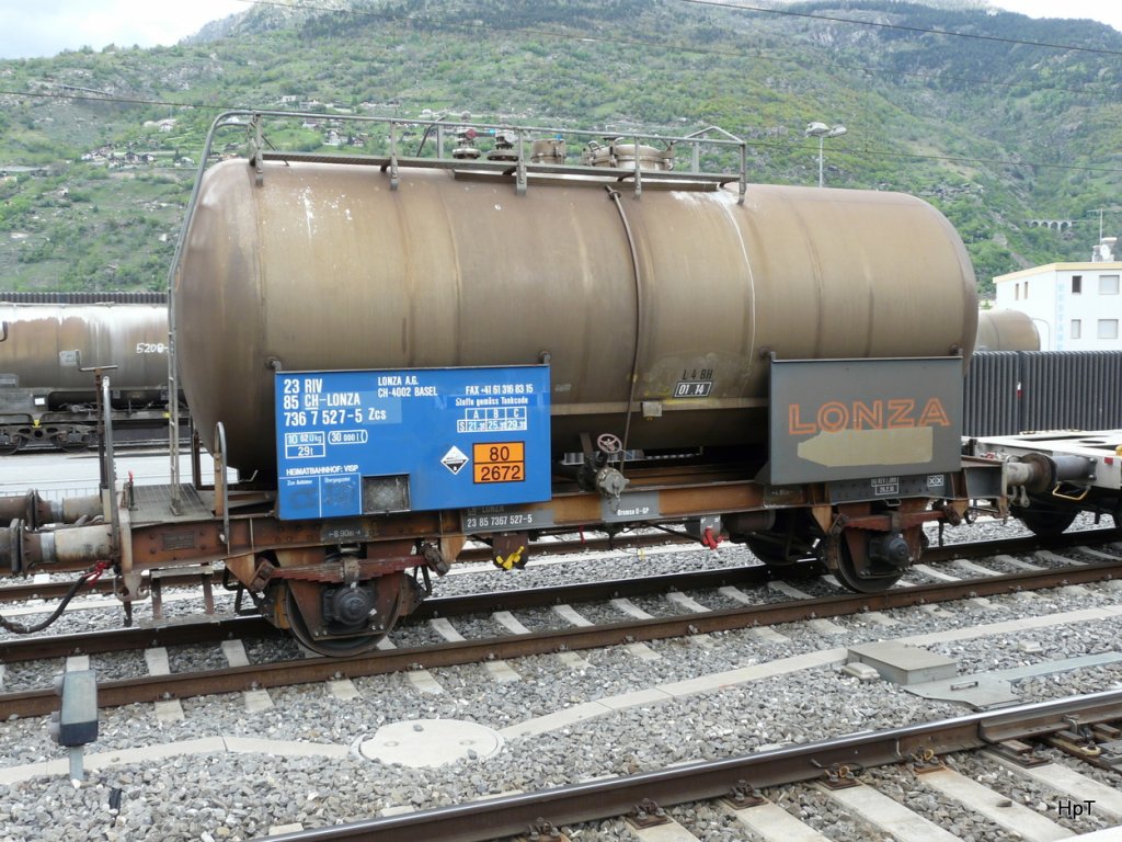 SBB - Gterwagen Zcs 23 85 736 7 257-5 in Visp am 10.05.2010