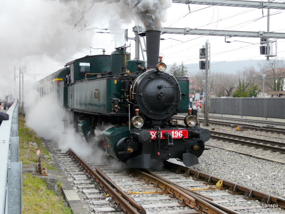 SBB Historic - Dampflok Ed 2x2/2  196 mit Extrazug bei der ausfahrt aus dem Bahnhof von Sissach am 07.04.2013 