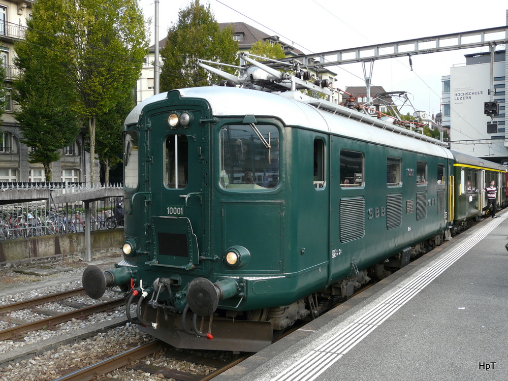 SBB Historic - Oldtimer Re 4/4 10001 in Luzern am 18.09.2010
