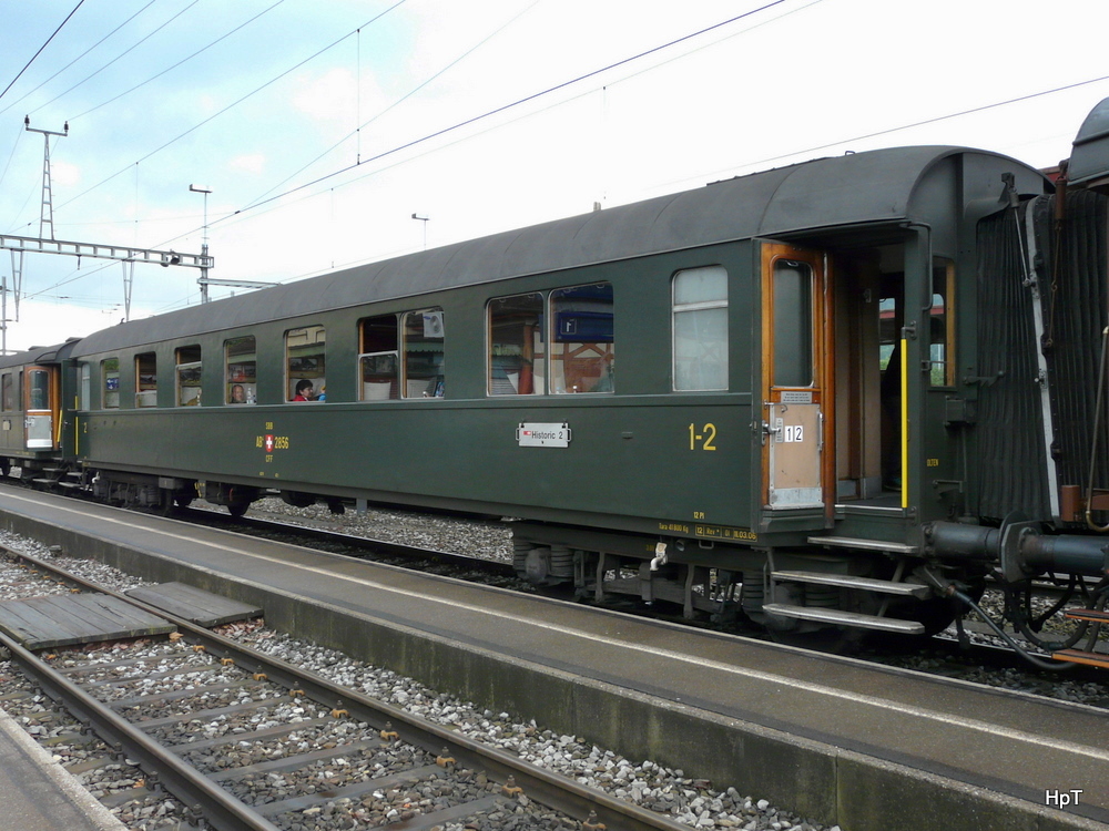 SBB Historic - Personenwagen 1 + 2 Kl. AB 50 85 69-02 856-8 in Extrazug in Wettingen am 20.06.2010