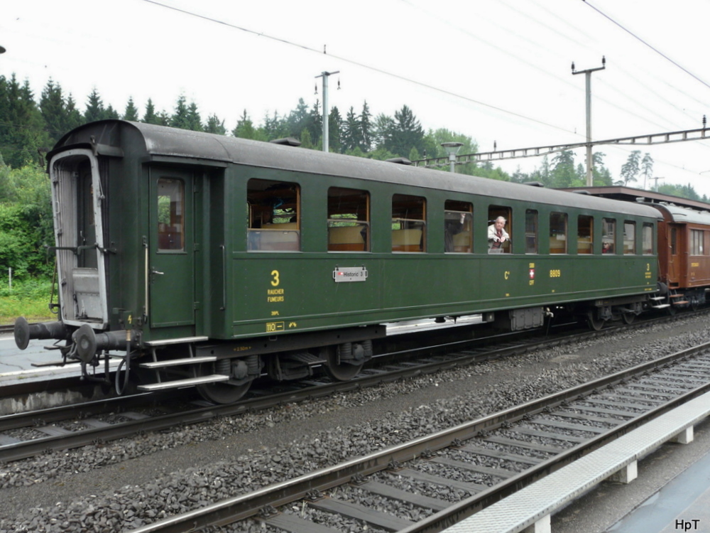 SBB Historic - Personenwagen 3 Kl. C 50 85 69-08 809-1 in Extrazug in Othmarsingen am 20.06.2010