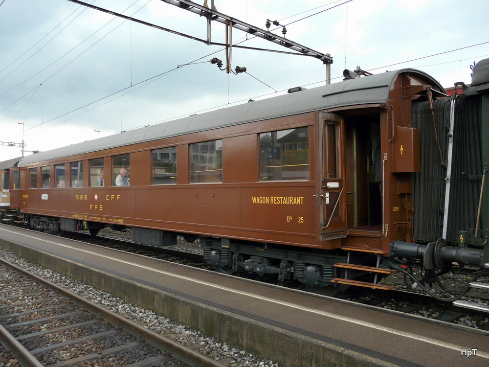 SBB Historic - Speisewagen WR 51 85 88-30 010-4 in Extrazug in Wettingen am 20.06.2010