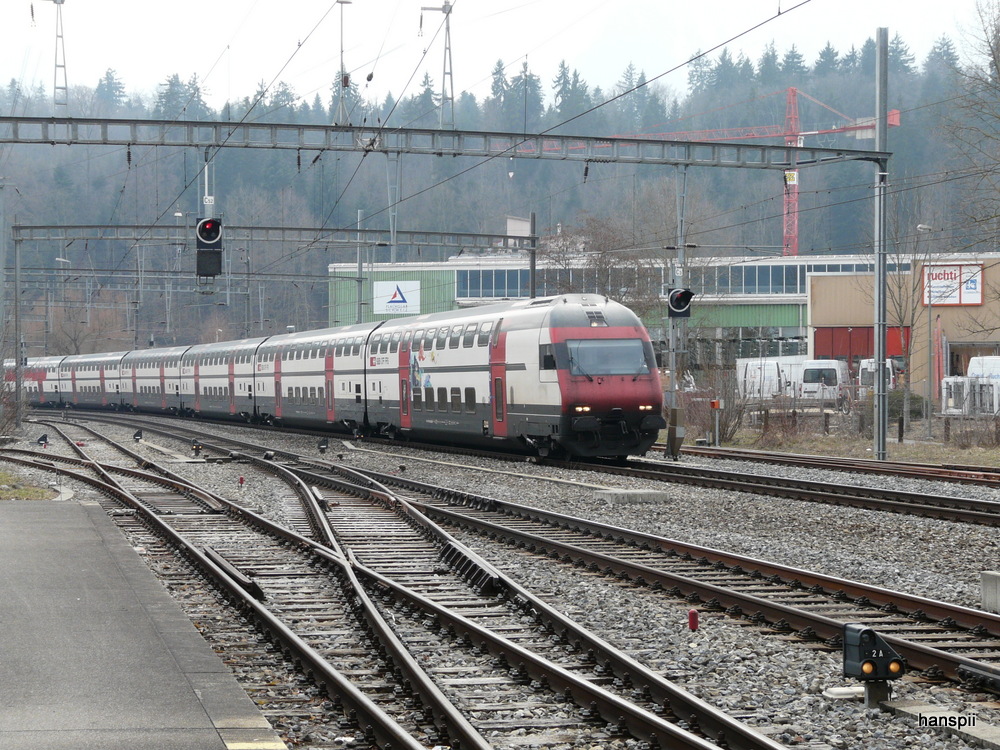 SBB -IC Doppelstock bei der durchfahrt im Bahnhof Gwatt am 23.03.2013