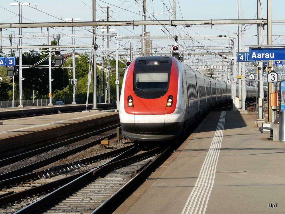 SBB - ICN  Alice Rivaz bei der einfahrt in den Bahnhof Aarau am 23.05.2011