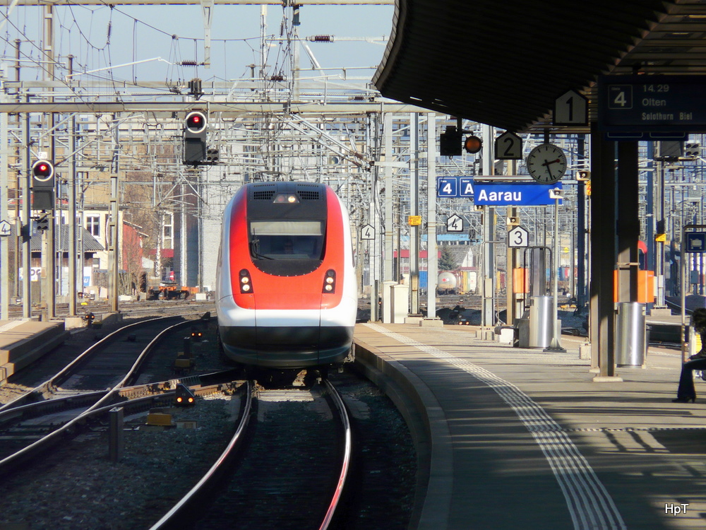 SBB - ICN Eduart Spelterin bei der einfahrt in den Bahnhof von Aarau am 05.02.2011