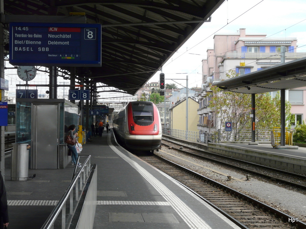 SBB - ICN Harald Szeemann bei Rangierfahrt im Bahnhof Lausanne am 18.05.2013