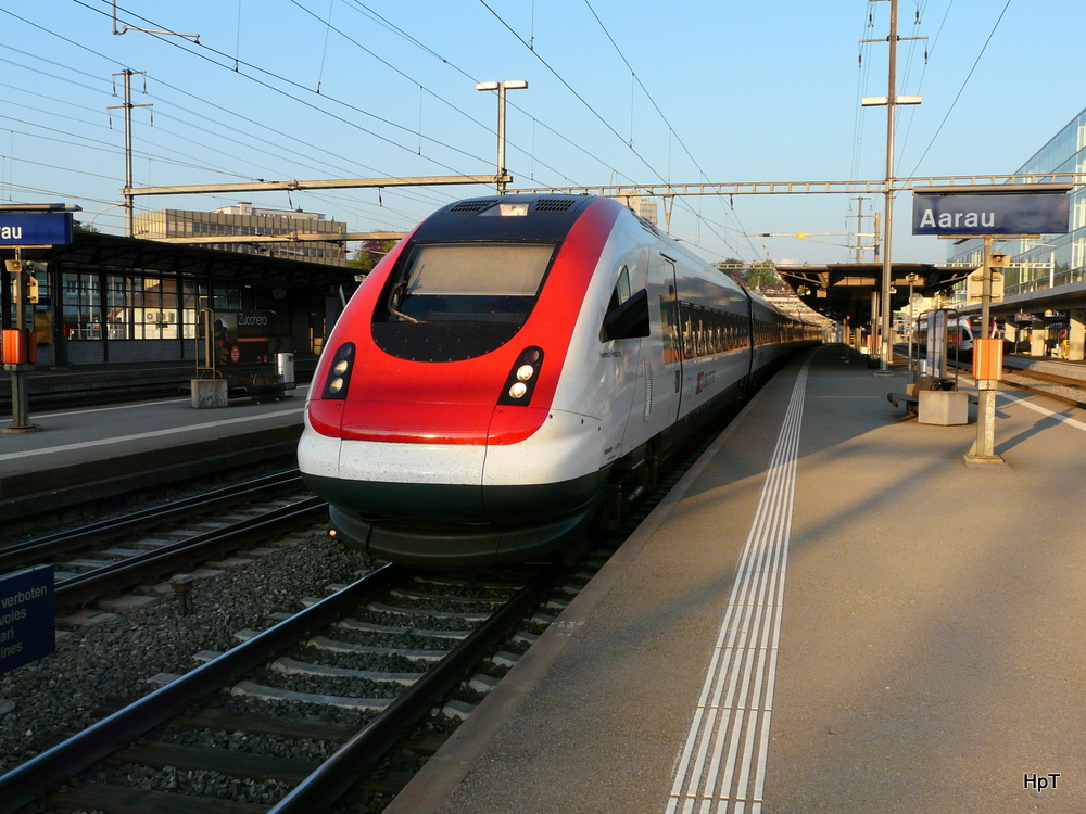 SBB - ICN H.Pestalozzi im Bahnhof von Aarau am 17.04.2011