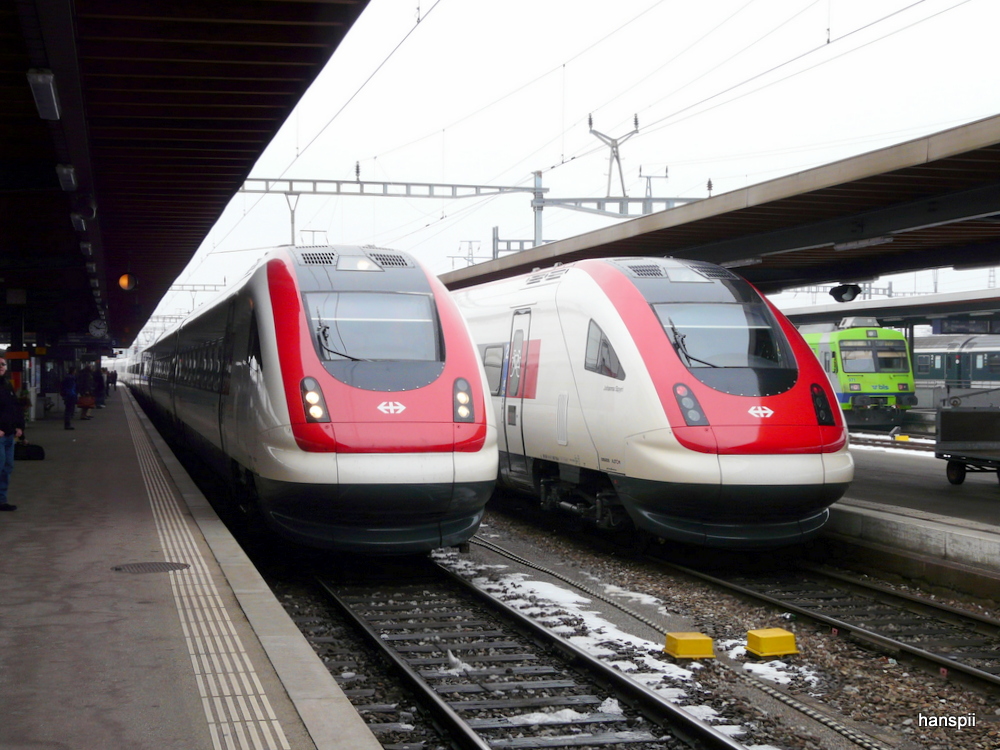 SBB - ICN Le Corbusier und Johanna Spyri im Bahnhof Biel am 14.02.2013