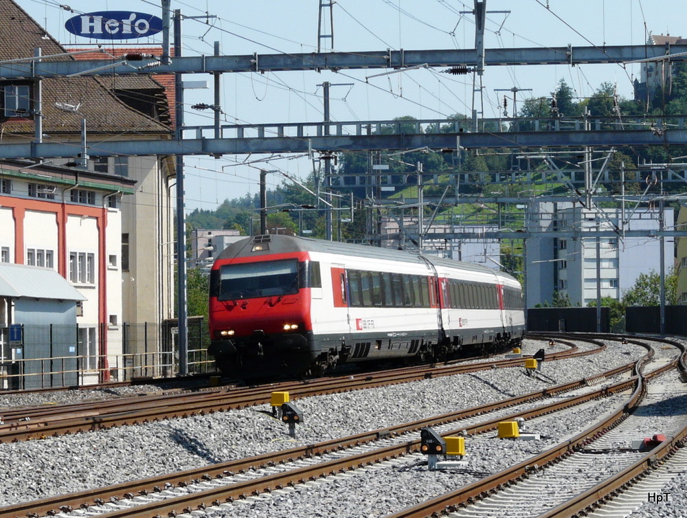 SBB - IR bei der durchfahrt im Bahnhof Lenzburg am 20.08.2011