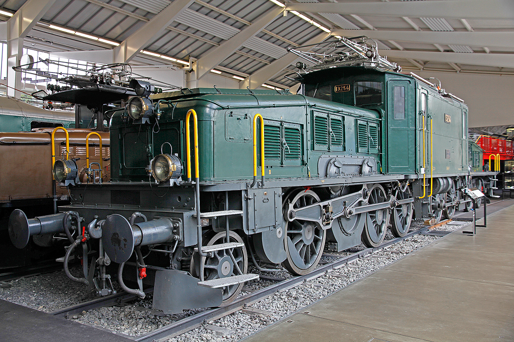 SBB-Krokodil Be 6/8 II Nr. 13254 im Verkehrshaus Luzern. Aufnahme vom 15. August 2011, 16:21