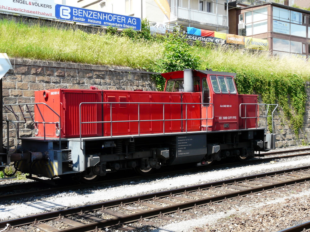 SBB - Lok 842 001-0 in Thalwil am 10.06.2011