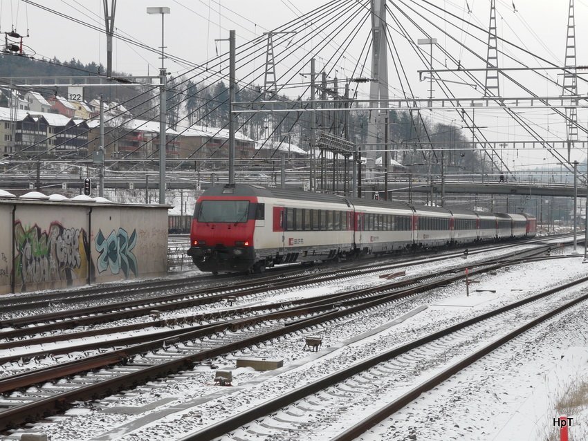 SBB - Nachsuss eines ausfahrenden Schnellzuges im Bahnhofsareal von Winterthur am 21.01.2010