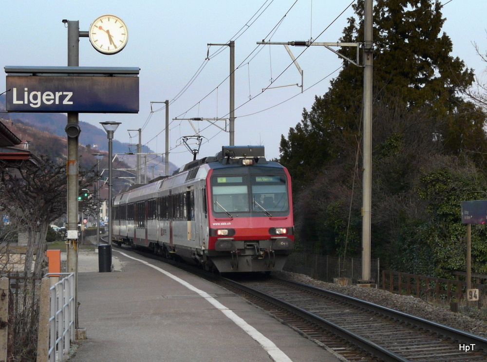 SBB - NPZ Domino unterwegs als Extrazug von Neuchatel nach Biel bei Ligerz am 03.03.2011

