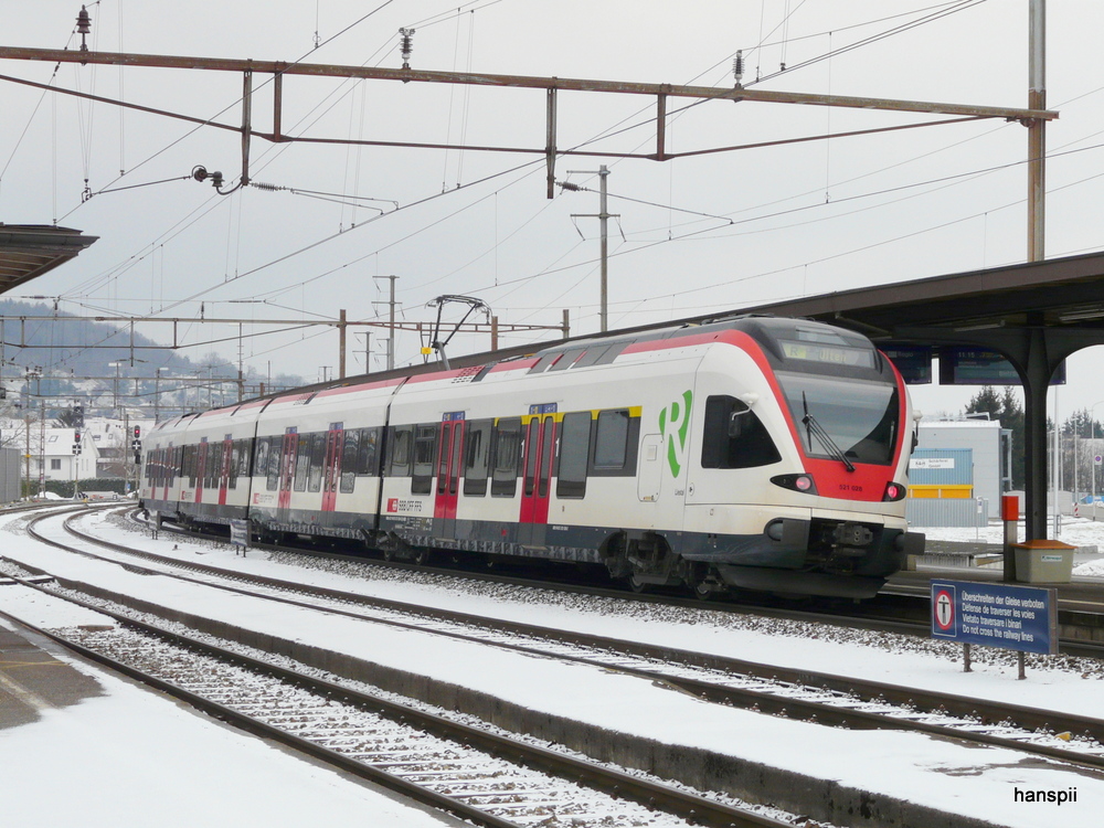 SBB - RABe 521 028-1 im Bahnhof Oensingen ma 24.02.2013