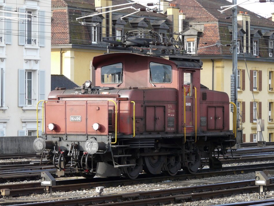 SBB - Rangierlok Ee 3/3 16406 im Bahnhofsareal von Lausanne am 08.11.2009