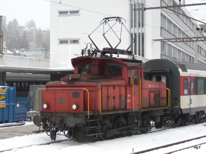 SBB - Rangierlok Ee 3/3  16388 im Bahnhof St.Gallen am 16.01.2010