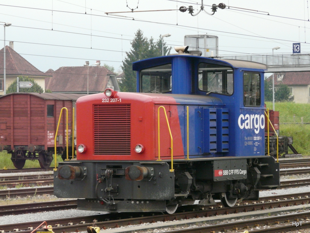 SBB - Rangierlok Tm 2/2  232 207-1 im Bahnhof Delemont am 04.09.2012