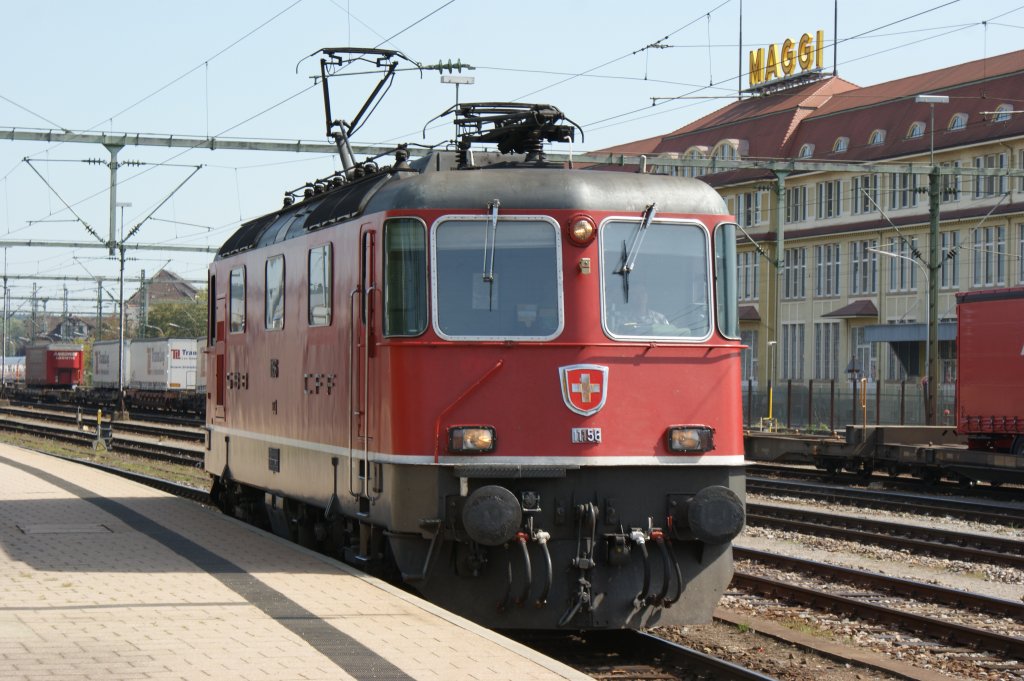 SBB Re 4/4 11156 beim Rangieren in Singen am 03.09.2011