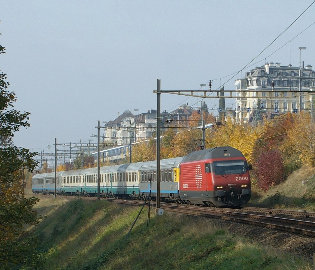 SBB Re 460 073-0 mit CIS 125 am 1. November 2009