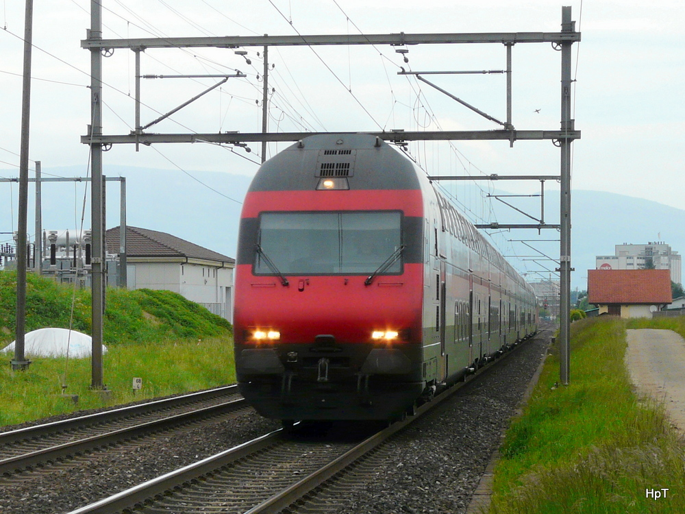 SBB - Regio Express unterwegs bei Bettenhausen/BE am 19.05.2012 
