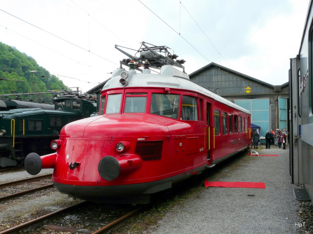 SBB - Roter Pfeil RAe 2/4 1001 am Depotfest im Depotareal in Olten am 08.05.2010