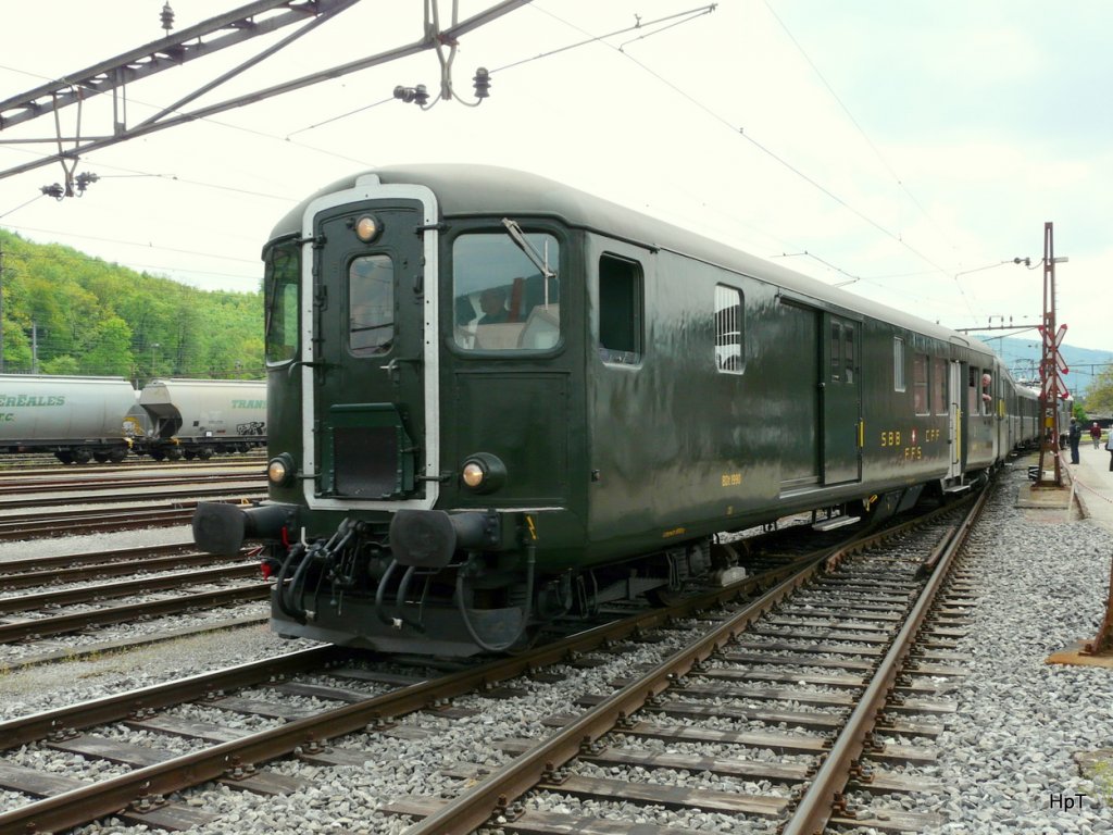 SBB - Steuerwagen BDt 50 85 82-33 900-0 am Depotfest im Depotareal in Olten am 08.05.2010