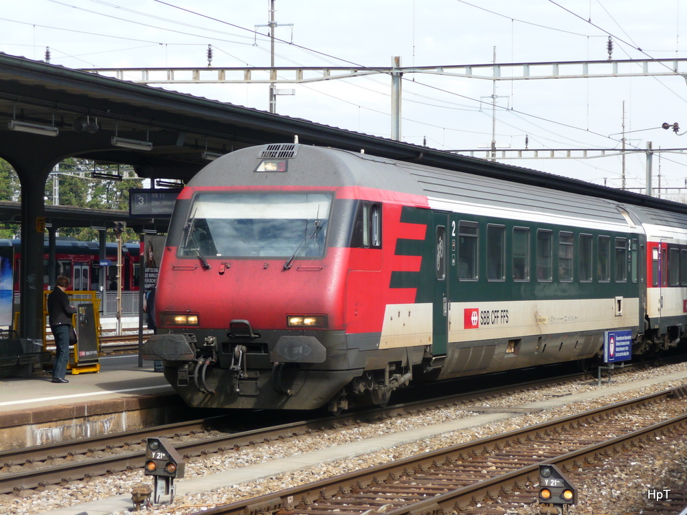 SBB - Steuerwagen Bt 50 85 28-94 958-1 im Bahnhof von Langenthal am 25.03.2010