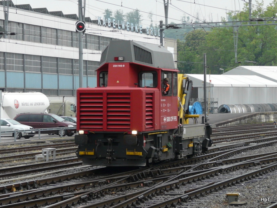 SBB - Tm 234 146-9 bei Rangierfahrt im Bahnhof Brugg am 20.05.2010