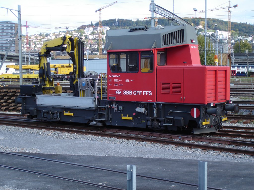 SBB Tm 234 204-6 AK in Zrich Vorbahnhof bei der Baudienstgruppe. Juli 2011
