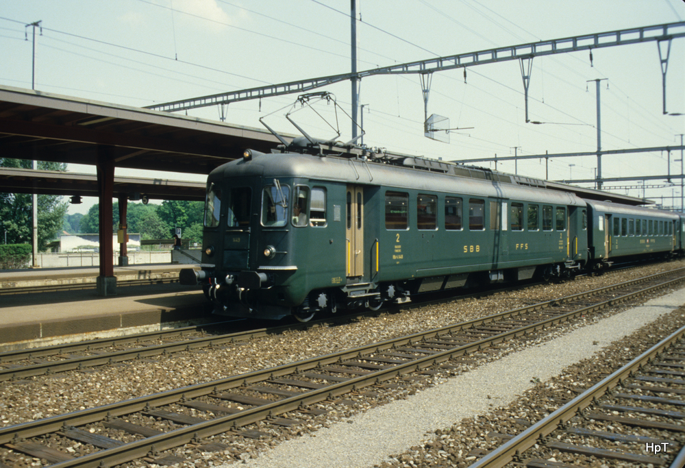 SBB - Triebwagen RBe 4/4 1449 in Dietikon im Mai 1985 .. Bild ab Dia
