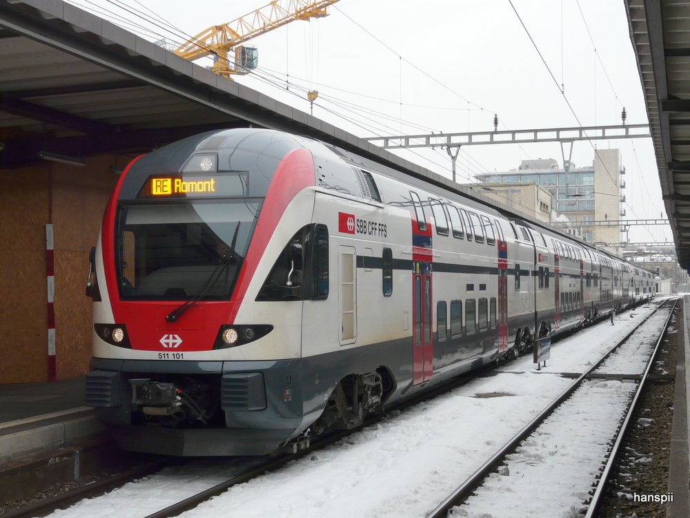 SBB - Triebzug  RABe 511 101 im Bahnhof Genf am 14.02.2013