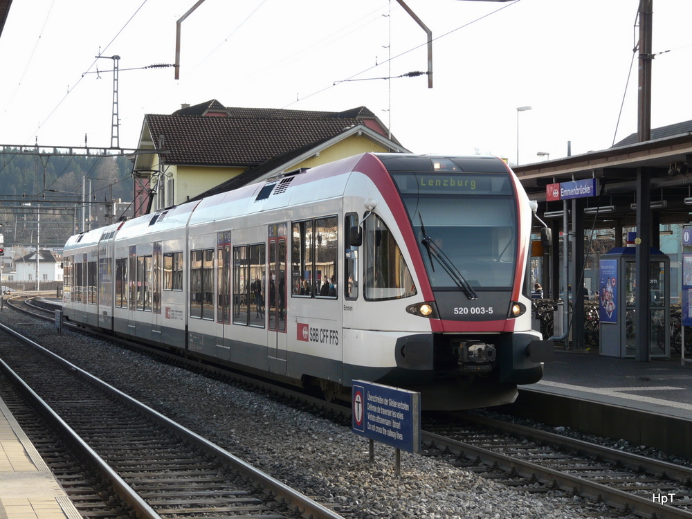 SBB - Triebzug RABe 520 003-5 im Bahnhof Emmenbrcke am 08.01.2011